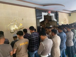 Polres Bantaeng Gelar Sholat Gaib Untuk Tiga Anggota Polri Gugur Tertembak