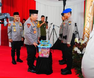 Kapolri Hadiri Bazar Ramadan Polri Presisi dan Baksos di Surabaya