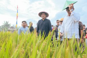 Terima Keluhan Petani Soal Kelangkaan Pupuk, Bupati Bantaeng Uji Nurdin Evaluasi Pengecer