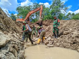Dansatgas TMMD Ke-124 Kodim 1410/Bantaeng lakukan pengecekan Embung Desa Barua