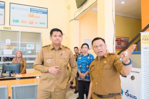 Sidak Rumah Sakit, Bupati Bantaeng Cek Absensi dan Pelayanan Pegawai