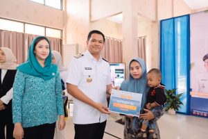 Atasi Stunting, Bupati Bantaeng Uji Nurdin Terima Bantuan Rp 3 Miliar Dari Menteri Kependudukan