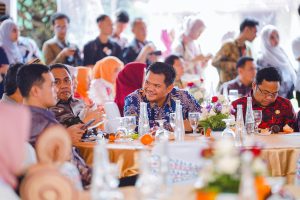 Bupati Bantaeng Uji Nurdin Bersama Ketua PKK Hadiri Warna Budaya Yang Dibuka Selvi Ananda