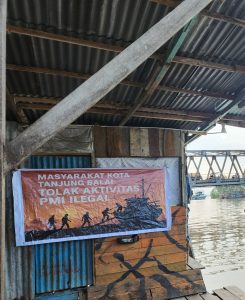 Warga Kota Tanjung Balai Tebarkan Spanduk Menolak Adanya Aktivitas PMI (Pekerja Migran Indonesia) Ilegal di wilayah Mereka