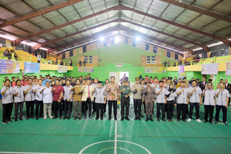 Bupati Uji Nurdi dan Wabup H.Sahabuddin Resmi buka Pra Porprov Sepak Takraw dan Lantik Pengurus PSTI Bantaeng