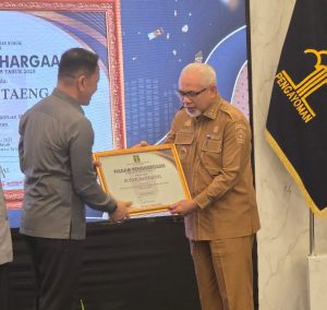 Capai Prestasi Luar Biasa, Pemkab Bantaeng Raih Penghargaan Posbankum 100%